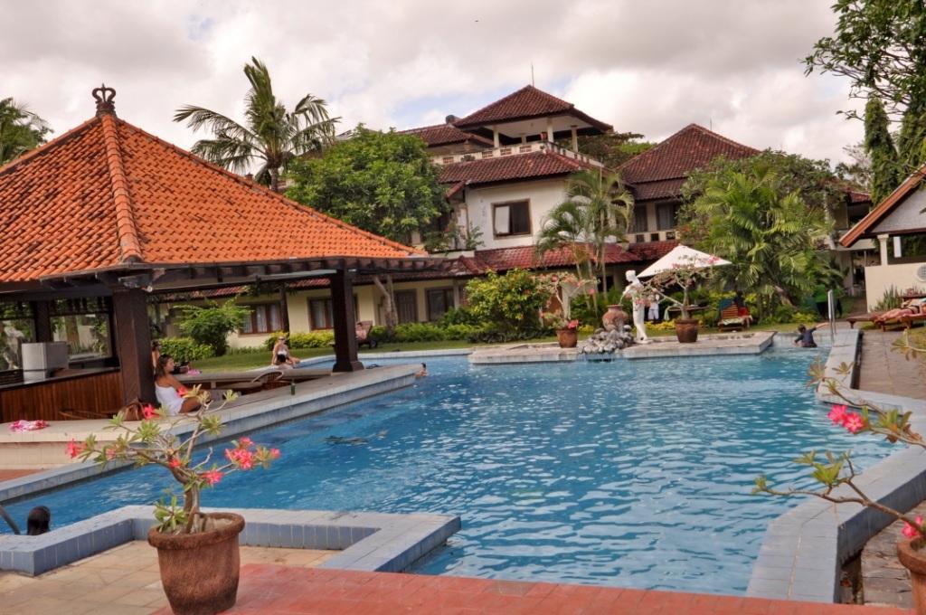 Dhyana Pura Beach 3*