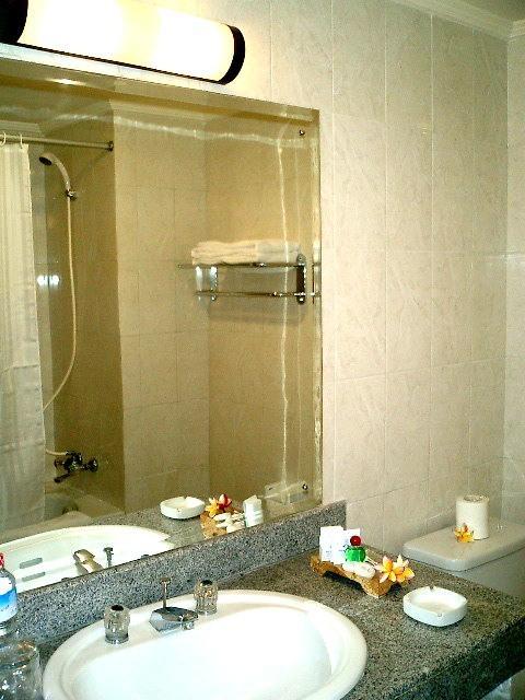 Hotel Dhyana Pura Beach 3*