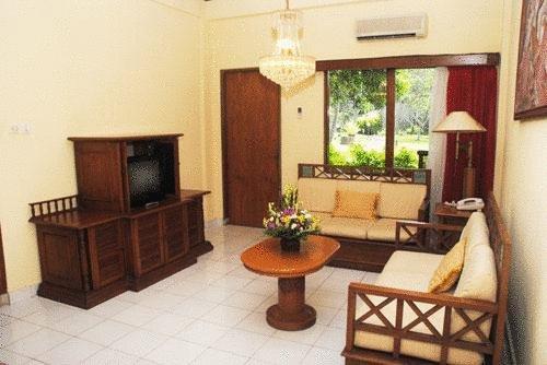 Dhyana Pura Beach 3*